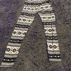 Chic Monochrome Patterned Leggings